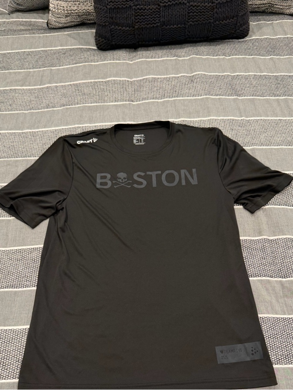 Craft NWOT Team Rivs Boston Graphic Crew Neck T-Shirt - Black SZ M - Picture 3 of 8